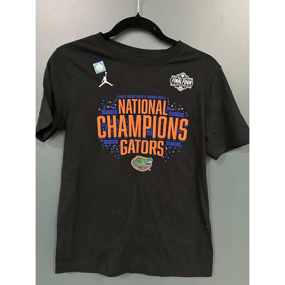 NEW NCAA UF Basketball National Champions Gators Youth L Black Jordan T-Shirt